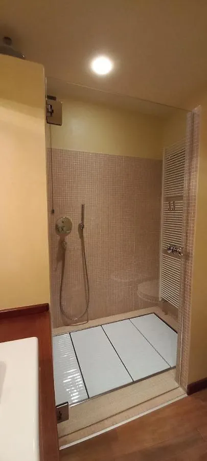 Daisy Apartment In Centro A Como