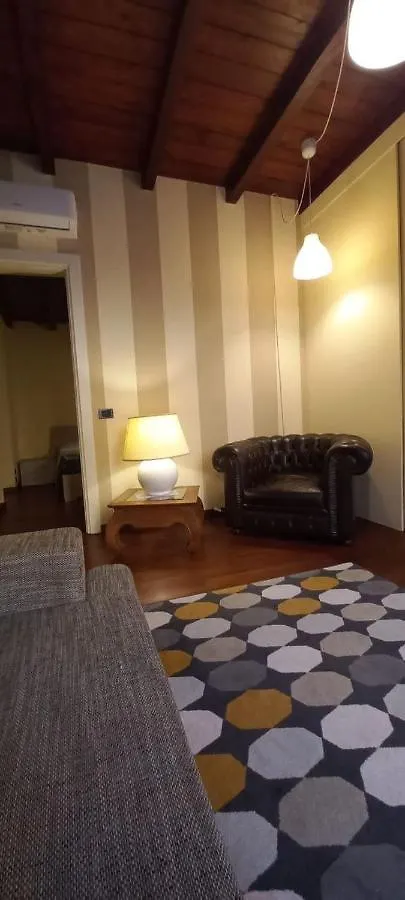 Daisy Apartment In Centro A Como