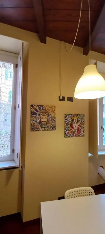 Daisy Apartment In Centro A Como 0*,