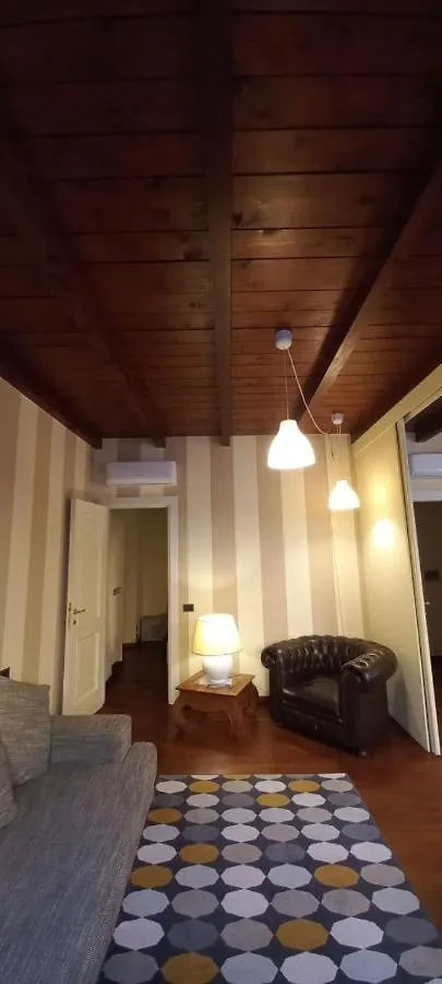 Daisy Apartment In Centro A Como