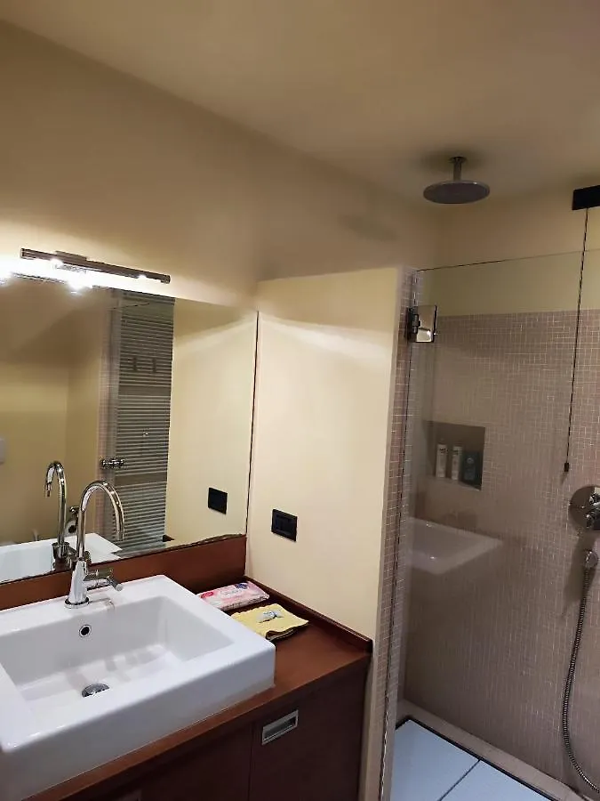 Daisy Apartment In Centro A Côme
