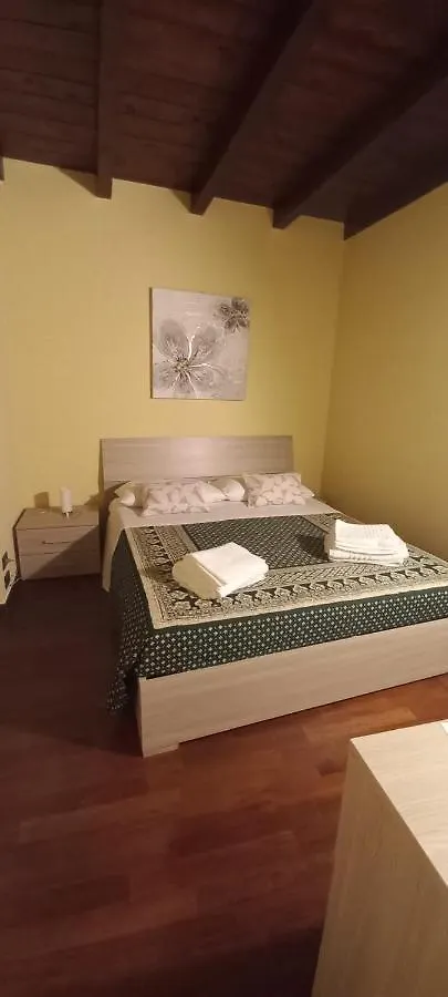 Daisy Apartment In Centro A كومو